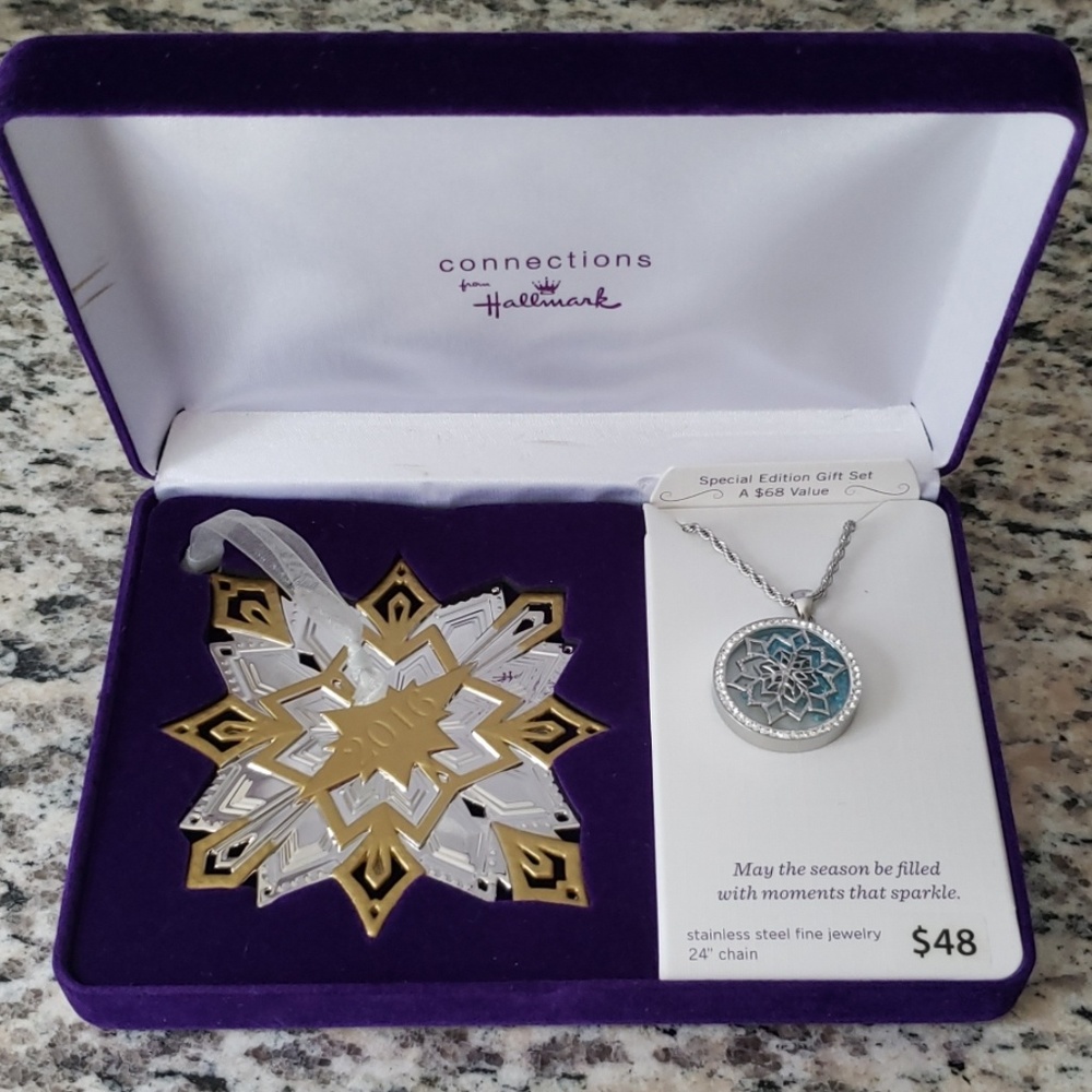 Snowflake Necklace /Ornament set Stainless steel